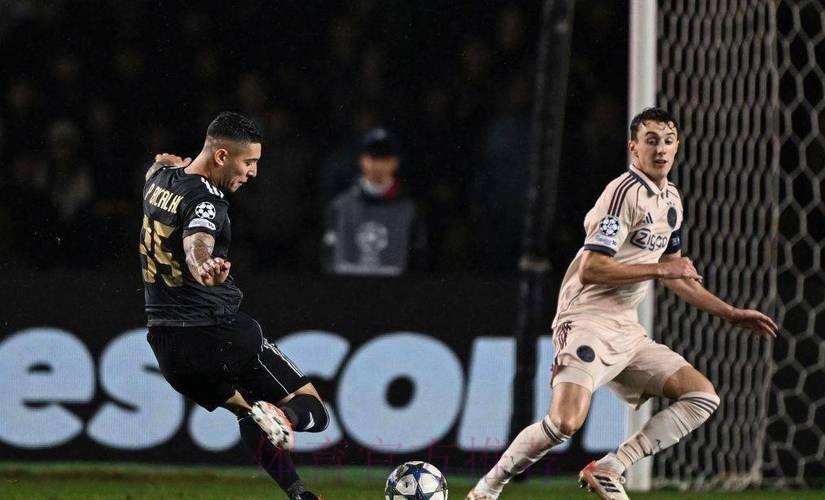 阿斯:皇马关注U19欧青赛MVP斯米特 已开始谈判 阿斯:皇马关注U19欧青赛MVP斯米特 已开始谈判